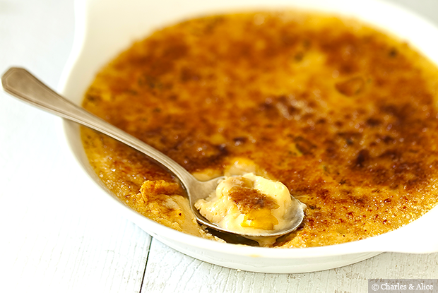 Crème brûlée à la mangue et à la noix de coco de Charles & Alice