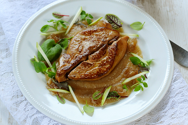 Foie gras poêlé à la châtaigne et aux pommes vertes de Charles & Alice
